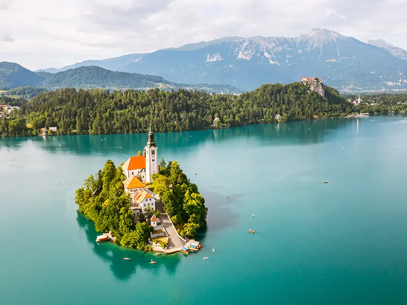 Ostrvo na jezeru Bled